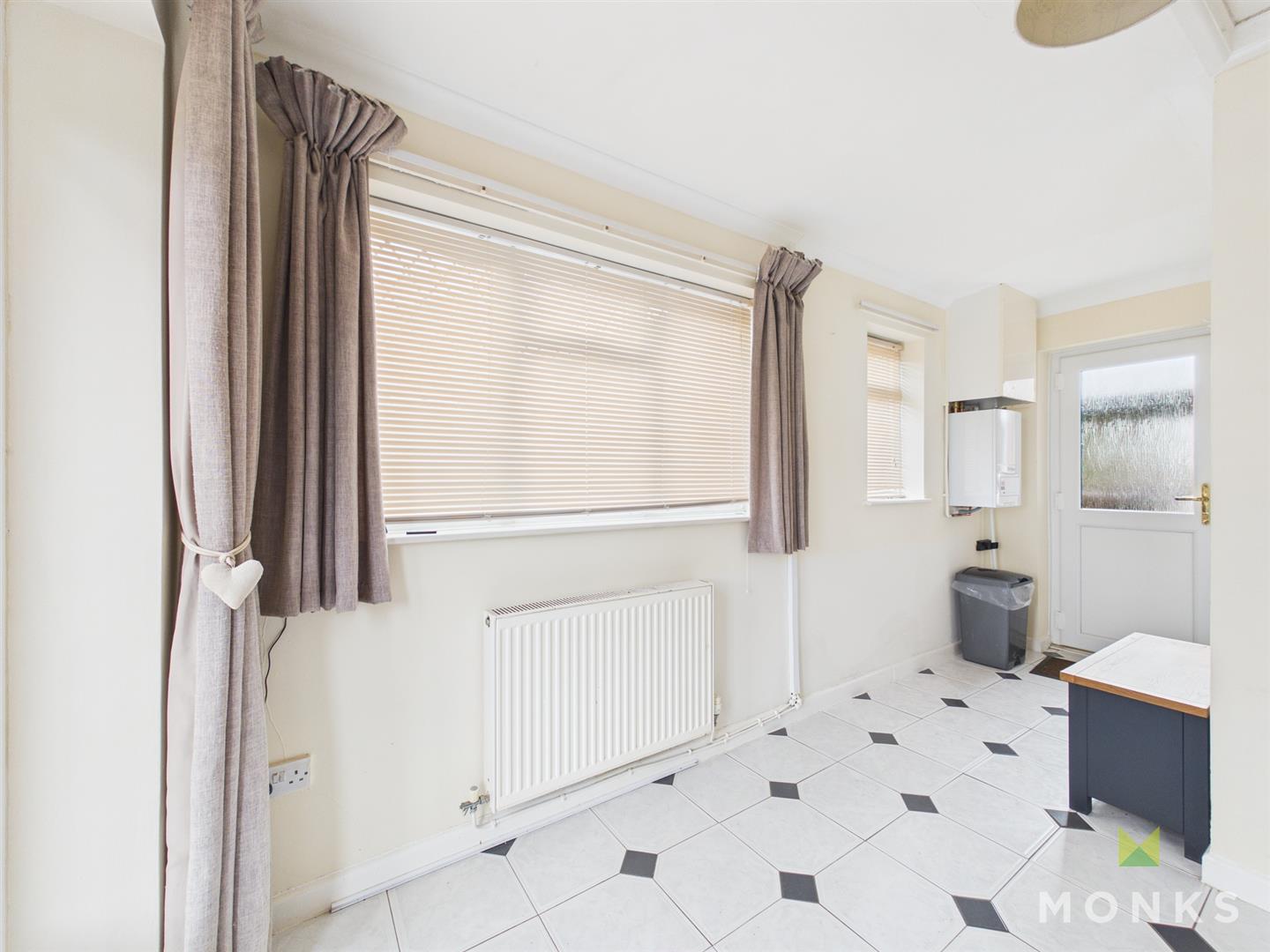 17 Cambrian Avenue, Oswestry, SY11 4DS For Sale